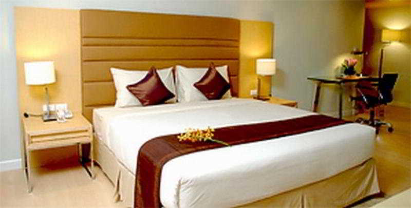 בנגקוק The Tivoli Hotel מראה חיצוני תמונה